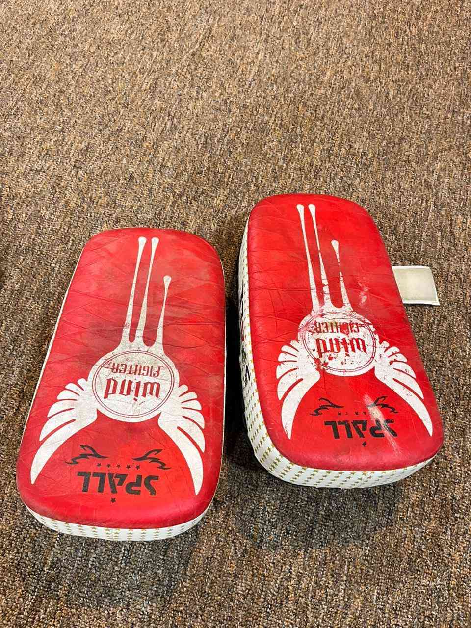 سلام عليكم
مضارب عدد2
كيس ملاكمه الحجم الكبير عدد 2
بساط 80 قطعه للاستفسار الاتصال على الرقم ***********
