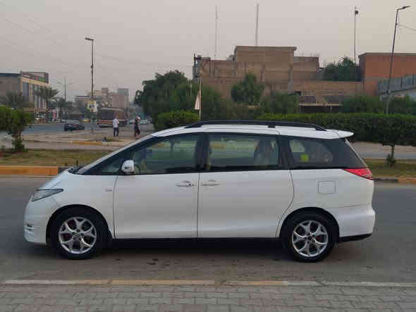 تويوتا بريفيا ياباني وارد خليجي... بدون ضربة (شواصي والغود وتكم"مكفولة")
موديل2008/  7راكب سياحي /تبريد مركزي 3قطع ثلج . مكينة 4سلندر /2400
تجي نفس الكامري بالضبط ..  بصمة...تخم تايرات جدد ( 5 ويل كب حتى الاسبير ) وغرفتها نظيفة جدا اشاير بالمري دوشمة وارضية جلد باب الصندوق يفتح  كهربائي رقم بغداد انكليزي سنويه وهزه وارقام جدد و ( بأسمي )
( للبيع فقط..ما اراوس ولا اقساط) 
تحويل مباشر الي يشتري يعتبرها مصبوغة حزام وناشر سونار وي الصور..
سعرها 123وبيها مجال مكانها بغداد
***********
