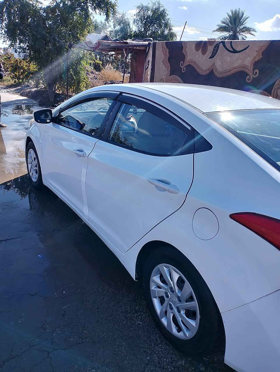 النترا خليجي 2013 لون ابيض محرك 1600 دوش المرغوب اقتصادي من الشركة .
رقم بابل سنوية بإسمي تحويل ثاني يوم
صدر كامل جديد
منظومة بنزين جديدة
تخم تاير جديد .
شاشة كبيرة نظام اندرويد.
كاميرا خلفية دوارة فول HD
تبريد فول
تدفئة
تحكم ستيرن
قطعتين رش، وقطعتين صبغ ، وصبغ ربع چاملغ امامي
السعر / 87
*********** موبايل/ واتساب
