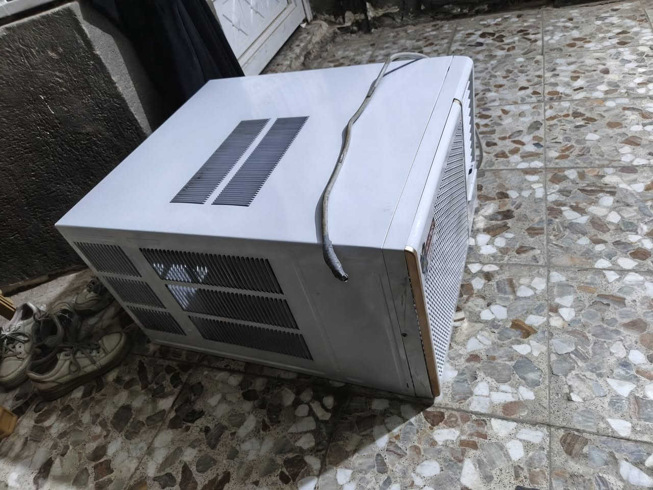 مكيف توسوت 2طن اخو الجديد  واخو لبلاش مستعمل فتره قليله بس3 اشهر والسعر 350  شراي طب خاص  *********** وبي واتساب
النظافه وحده تحجي عمي بعده بالباكيت
مكيف توسوت 2طن اخو الجديد  واخو لبلاش مستعمل فتره قليله بس3 اشهر والسعر 350  شراي طب خاص  *********** وبي واتساب
