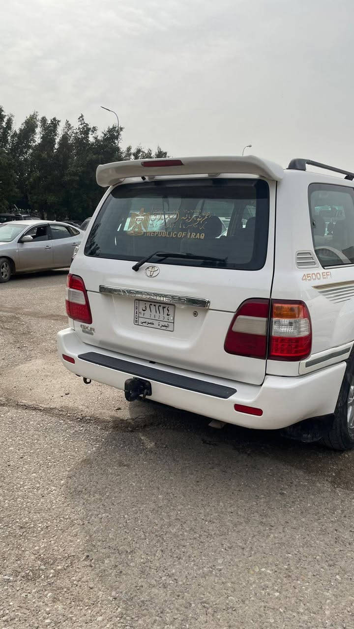 للبيع
لاندكروز ٢٠٠١ خليجي السيارة بيها الجاملغ الامامي صبغ و شبر شرط جوه علامة البنيد والباقي مكفول 
السعر ١٤٠ وبيها مجال 
رقمها مشروع وطني وين ما تريد تحول .. مكانها .ديالى 
***********
