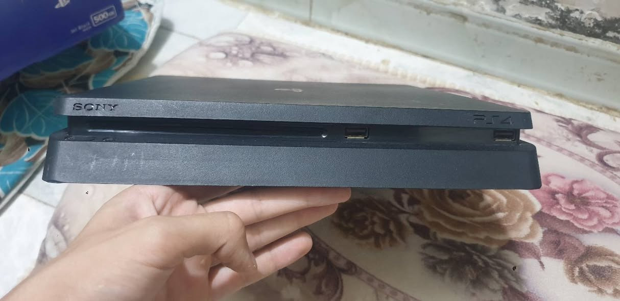 السلام عليكم 
Ps4 للبيع 
ملحقات (كيبل HDMI-كيبلPOWER-كيبل شحن جويستك-جويستكين تجاريات-)
الالعاب (THE DIVISON-TITANFALL2)
الجهاز نضيف لوك ستيكر ماداخل تصليح فقط القارئ مال الاقراص ما تدخل قرص شغلته كلش بسيطه 
((السعر خاص))


**إذا كنت صاحب هذا الإعلان وتريد حذفه لأي سبب، رجاءا أرسل رسالة إلى الدعم الفني**