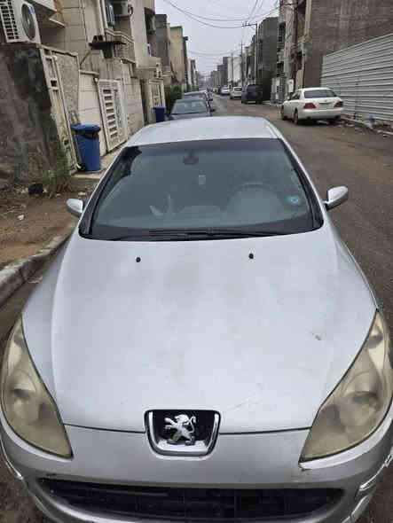 صباح الخير 
سيارة بيجو ٤٠٧ فرنسي موديل ٢٠٠٩ محركها ٢٢٠٠ بلادي  مكفول كير مكفول وكشر كذلك ما بيها قطعة صبغ سيارة نظيفة ومرتبة وشبابيه ويل كروم و شاشه وكاميرا سيارة خير من الله ، بطارية جديدة تايرات جدد و سلف جديد نقوصات بسيطة جدا وغراصه متوفره بالسوك مكانها الدورة تجي تشوفها بيك خير وتدلل للتواصل 
*********** بغداد
