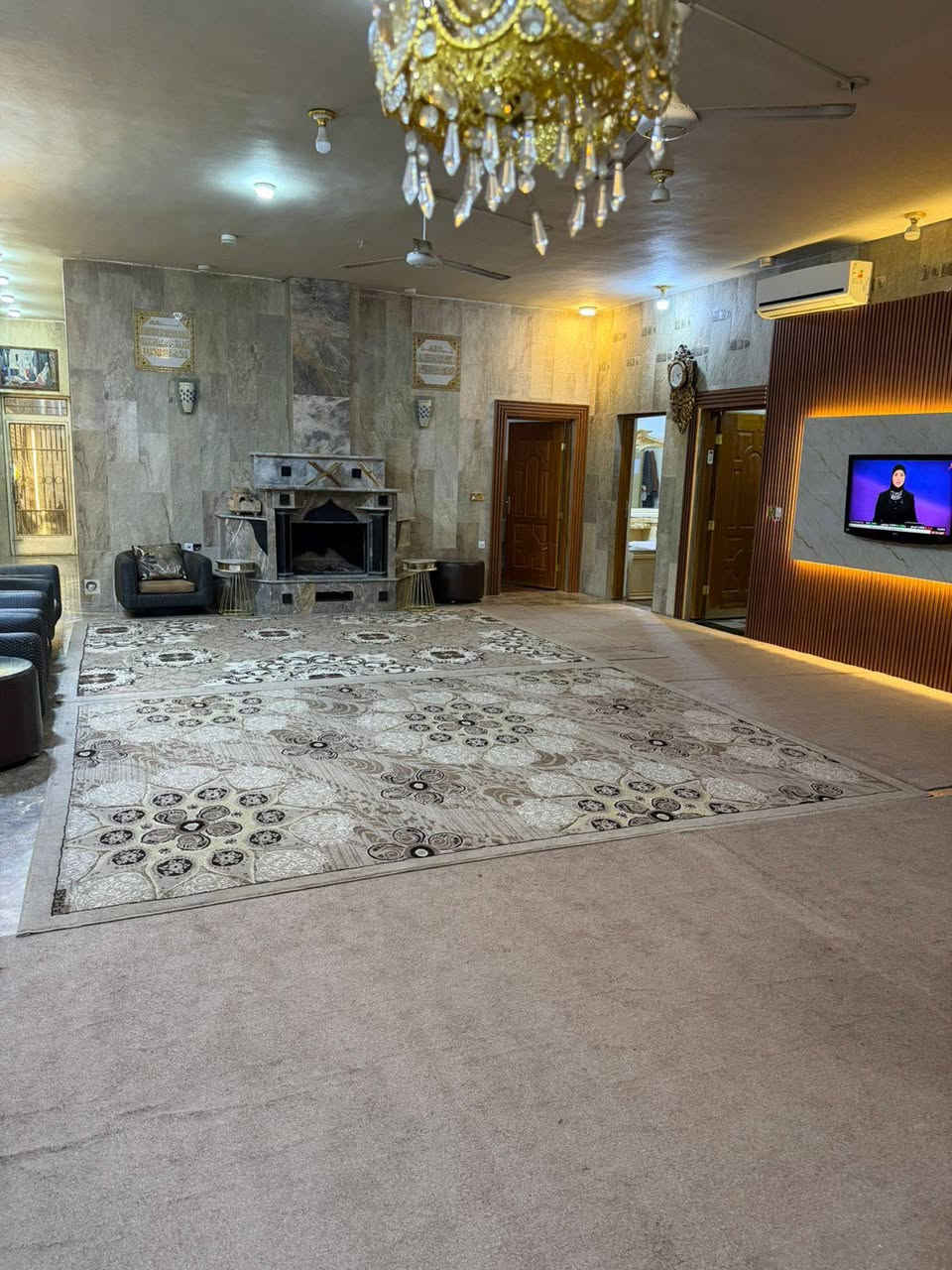 البيت بسمنأ حصرا للبيع مستعجلين 
السعر جوه سوق وفرق تتاكد بنفسك
بناء درجه اولى بدق تفاصيله
العنوان //بغداد //الكاظمية //الطي نهايت شارع سليم درويش ارقى شارع بطي
المساحه 900 متر
تفاصيل اكثر إتصال برقم 
اسفه ممتواجده ع الفيس
رقم بي واتساب
***********
