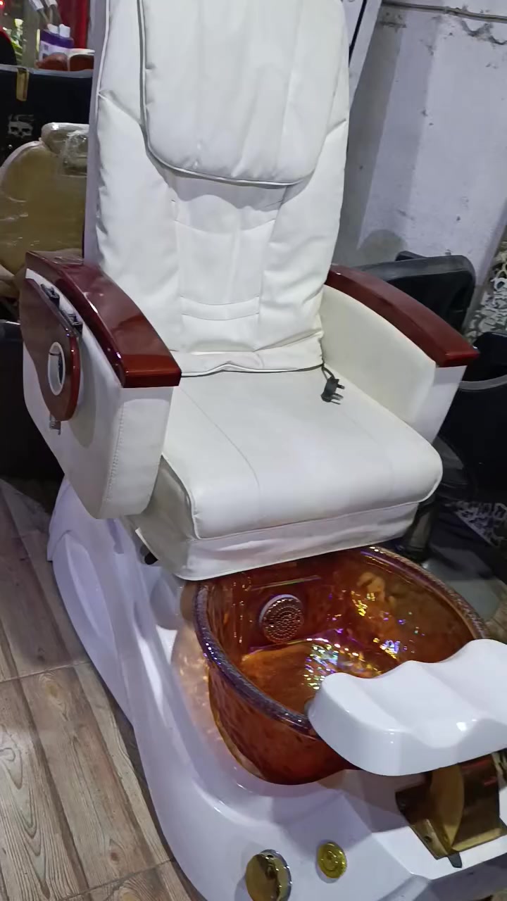 كرسي بدكير غسل قدم كهربائي مع تدليك ظهر . السعر ٧٠٠ دولار العنوان كربلاء متوفر توصيل ***********
***********
