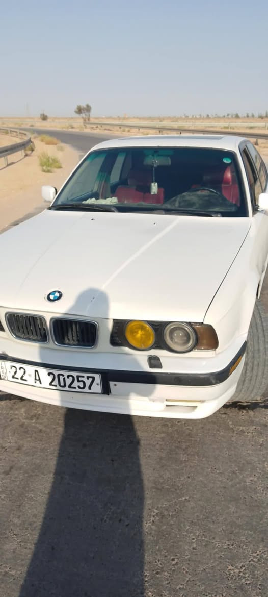 سلام عليكم سياره البيع نوع بيم موديل 91 سياره جاهزه من كل شي سياره خير من الله السعر 65 ورقه وبيه ترهم مراوس  مجال العنوان كربلاء الحر الجمالية رقم ***********
