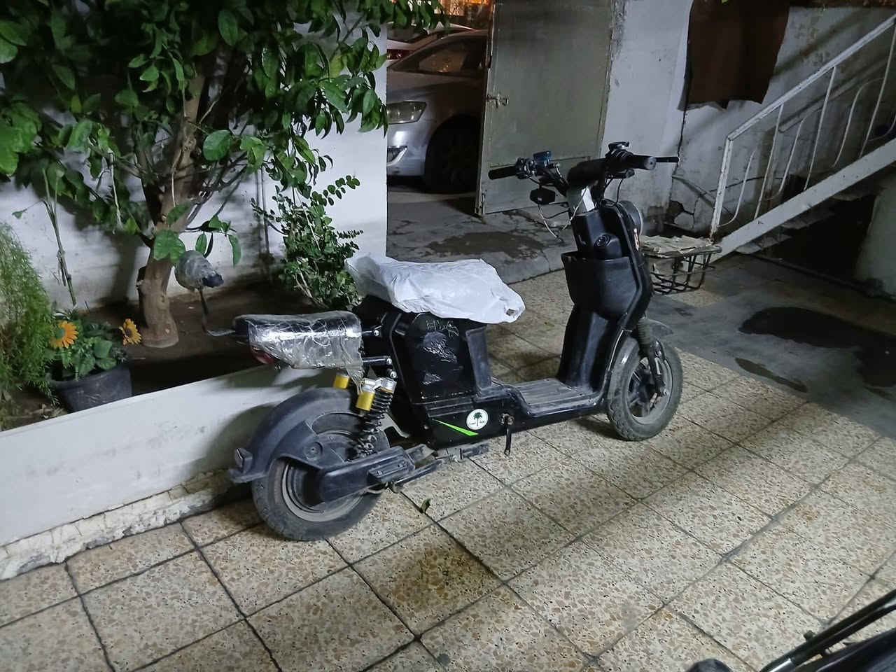 سلام عليكم دراجه R9 بسعر300
 بيها مجال  بس دراجه خلصانه ابطاريات دراجه2025 الاستفسار على هاذا الرقم ***********
