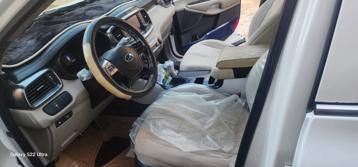 سلام عليكم.. يوجد كيا سورنتو موديل ٢٠٢٠ خليجي ماشيه(108)الف مكفوله فقط وجود رصعات خفيفه في    المكان بغداد  السعر 160 للاتصال والاستفسار ***********
