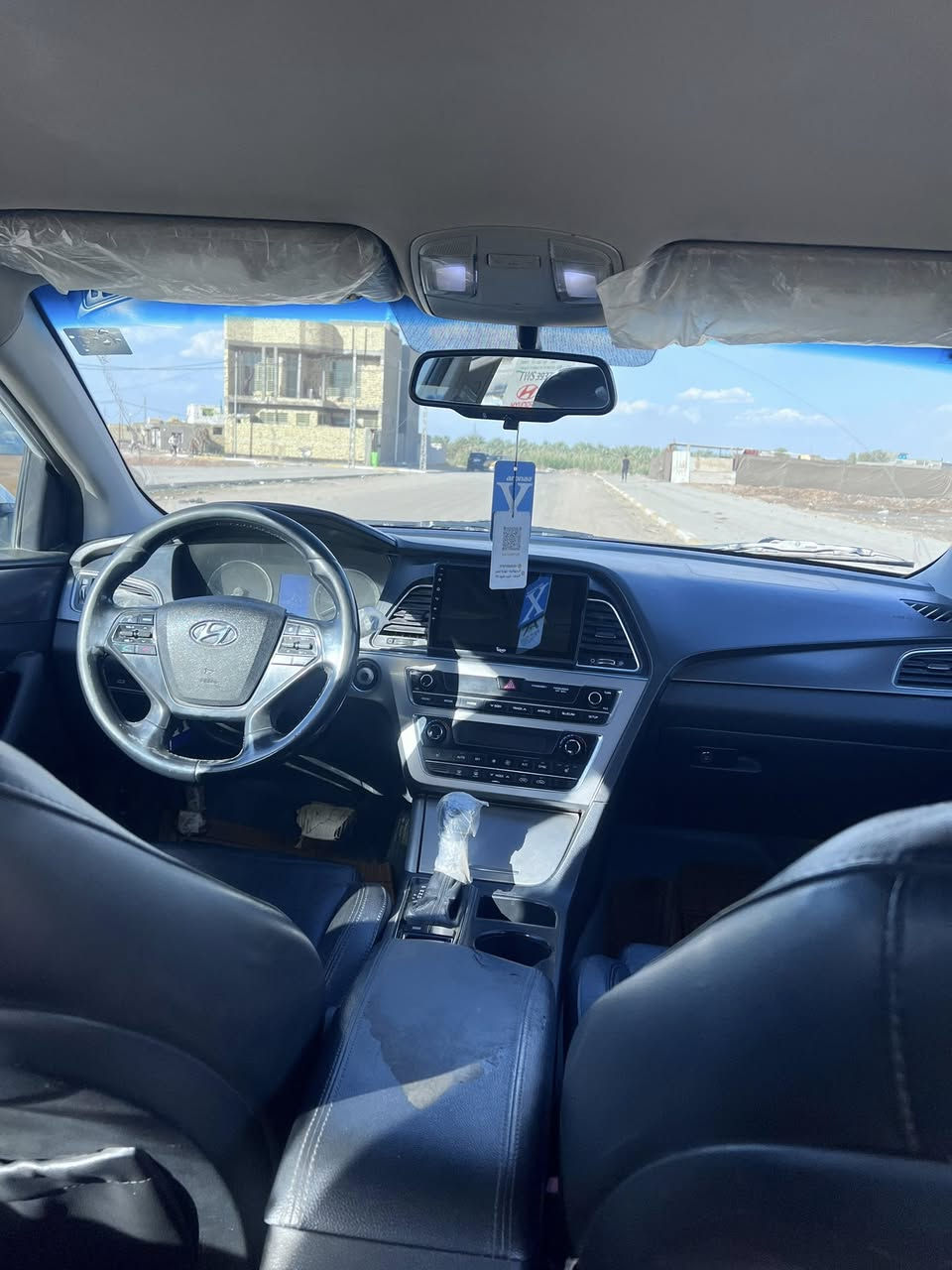 السلام عليكم 

بيع سيارة سوناتا محرك 2400 GDI موديل 2016 وراد امريكي حادث بنيد فول مواصفات عدة البنوراما 

رقم بابل   

السعر 135 وبيهة مجال حق الجية 

للاستفسار ***********
