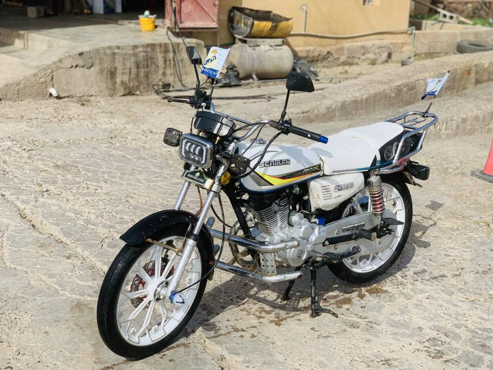 السلام عليكم
أيراني للبيع موديل 2024محرك 150 مكفول كفاله عامه أوراق كامله مكاني يثرب 
عندي الويل الوره بي فطر يعني رايدله لحيم شويه 
السعر 500الف قفل بدون معامله إذا ماتعجبك لا تعلق ولا تخابر 
***********
