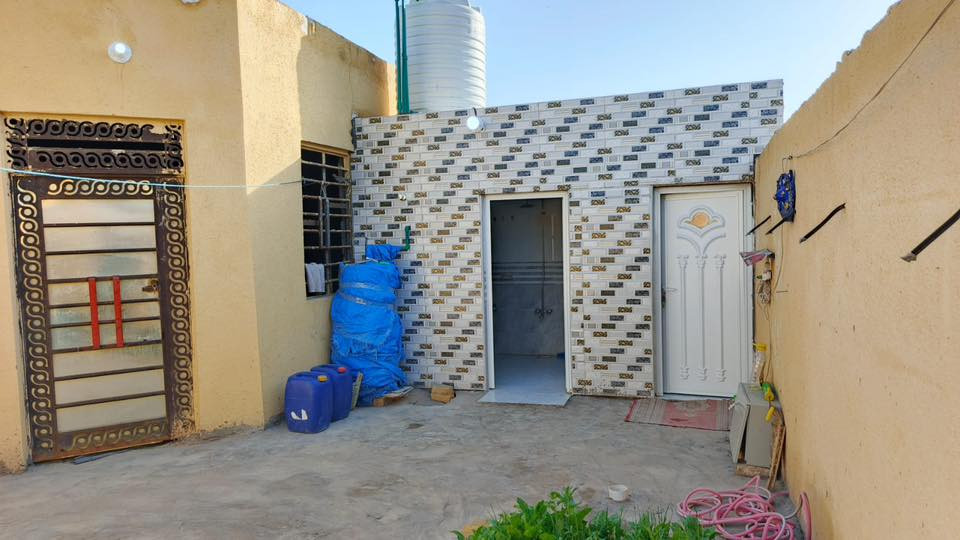 يالله سلام عليكم بيت زراعي للبيع عد ال محينه البيت جاهز غرفتين وصاله مطبخ حار بارد بس الديوانيه ماكامله نقص لبخ وسيراميك
وصحيات داخليه وخارجيه السعر ٤٥وبيه مجال انه مكلف بنشر هاذا رقم ابو البيت
***********
