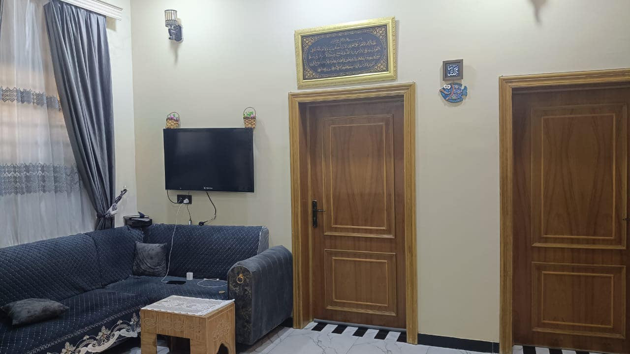 دارللبيع حي المهندسين طابوصرف طابقين غرفتين وهول وبراني ومطبخ وحمام وفوق غرفتين وهلو وحمام المساحة 200م البناء مسلح جديدالاستفسارعلى الرقم ***********420 مراجعة مكتب باسم للعقارات
