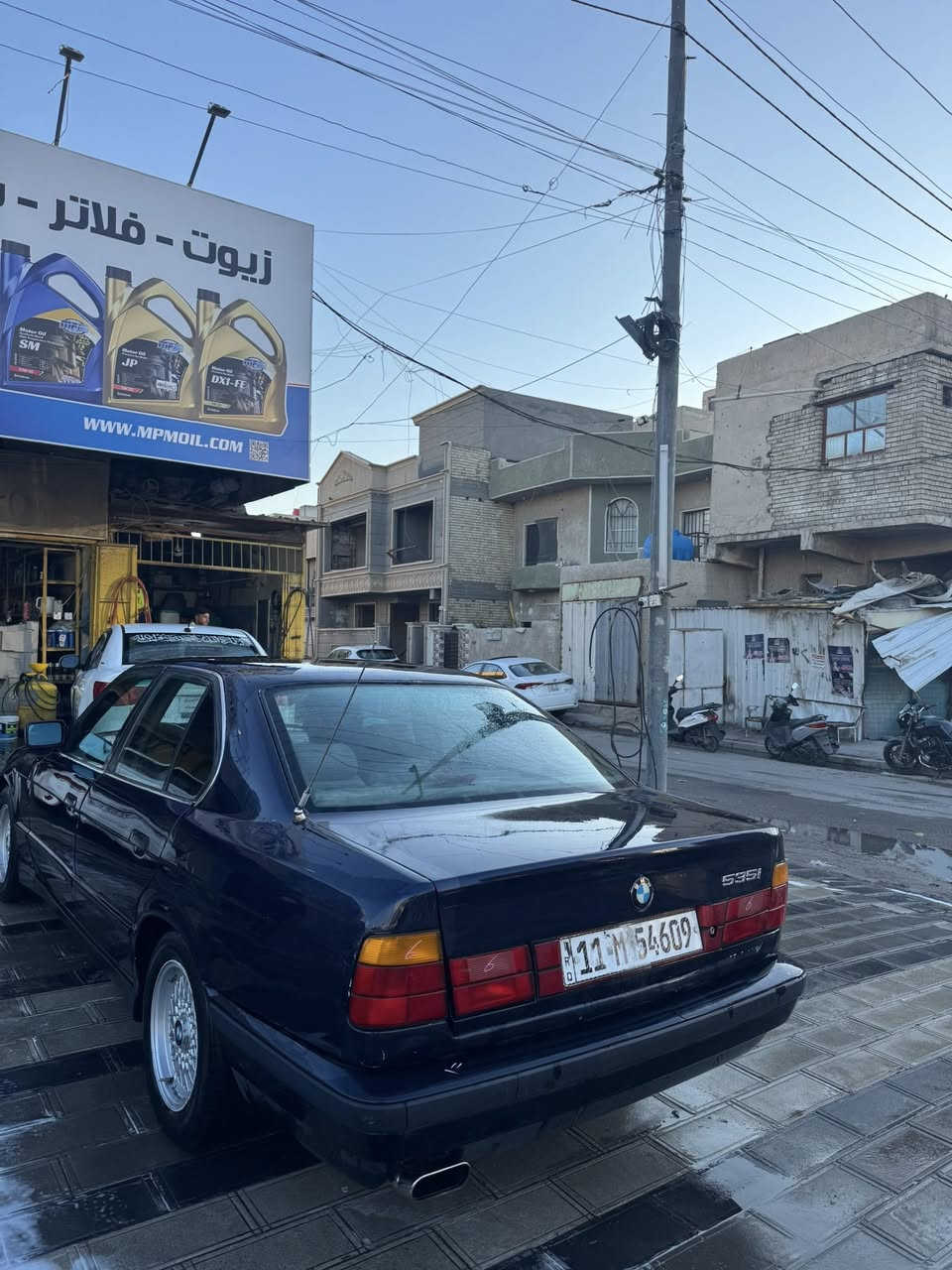 سلام عليكم  BMW535iللبيع
سياره كُلش حلوه ونضيفه كشرها نضيف لا جراد ولا خياس  مكينه وكير نضيفات لا طبه كير لا تبخير لا تنقيص التبريد منضومته وكامل كلشي بي والسياره مابيها كل نقص سماعات مسجل كهربائياتها كلها شغاله سعرها 48 وبيها مجال للطيبين الرقم/*********** واتساب ورصيد موجود 🤍. 
مكاني/ بغداد جانب الكرخ 🤍.
