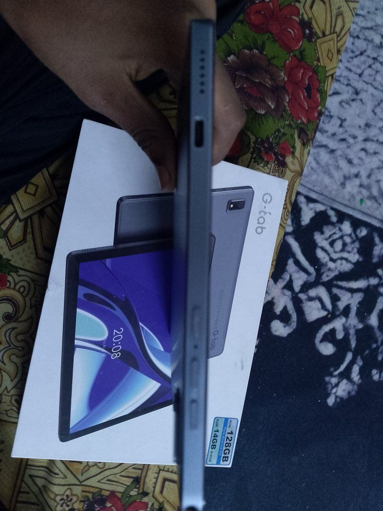 سلام عليكم 
ايباد C30 نظيف 100٪ ممفتوح استعمل خفيف 
يشغل بوبجي 
السعر :  250 قفل


**إذا كنت صاحب هذا الإعلان وتريد حذفه لأي سبب، رجاءا أرسل رسالة إلى الدعم الفني**