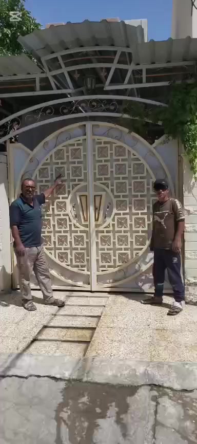 حداد باب اشباك في منطقت الصباغيه شغل درجه اوله  هذا رقمي *********** ابو ذنون قرب المنتزه
