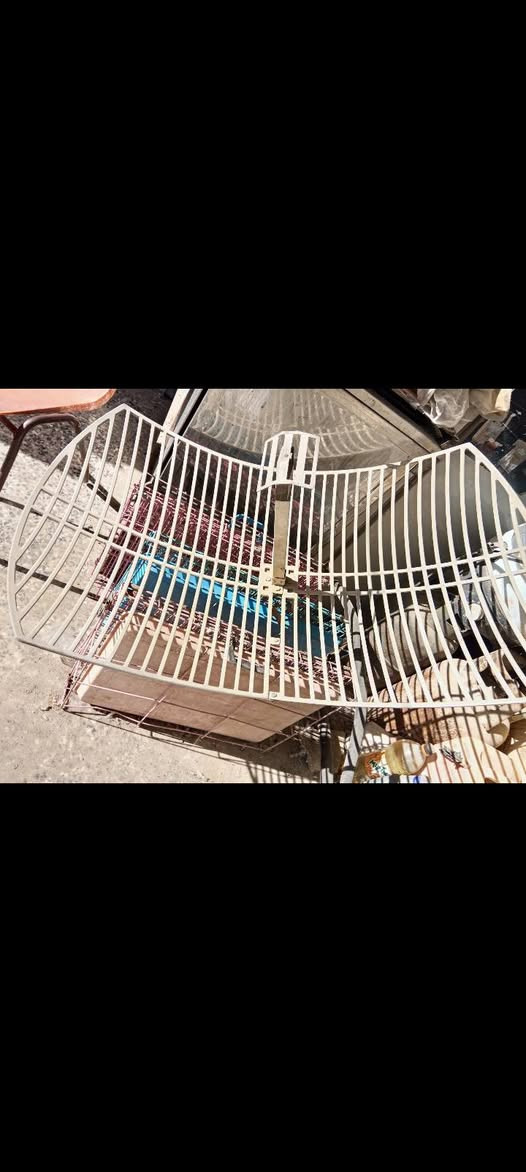 نانو نوع القديم الجبير وياهن كيبل واحد اثنينهم ب50 بغداد شارع فلسطين رقم ***********
