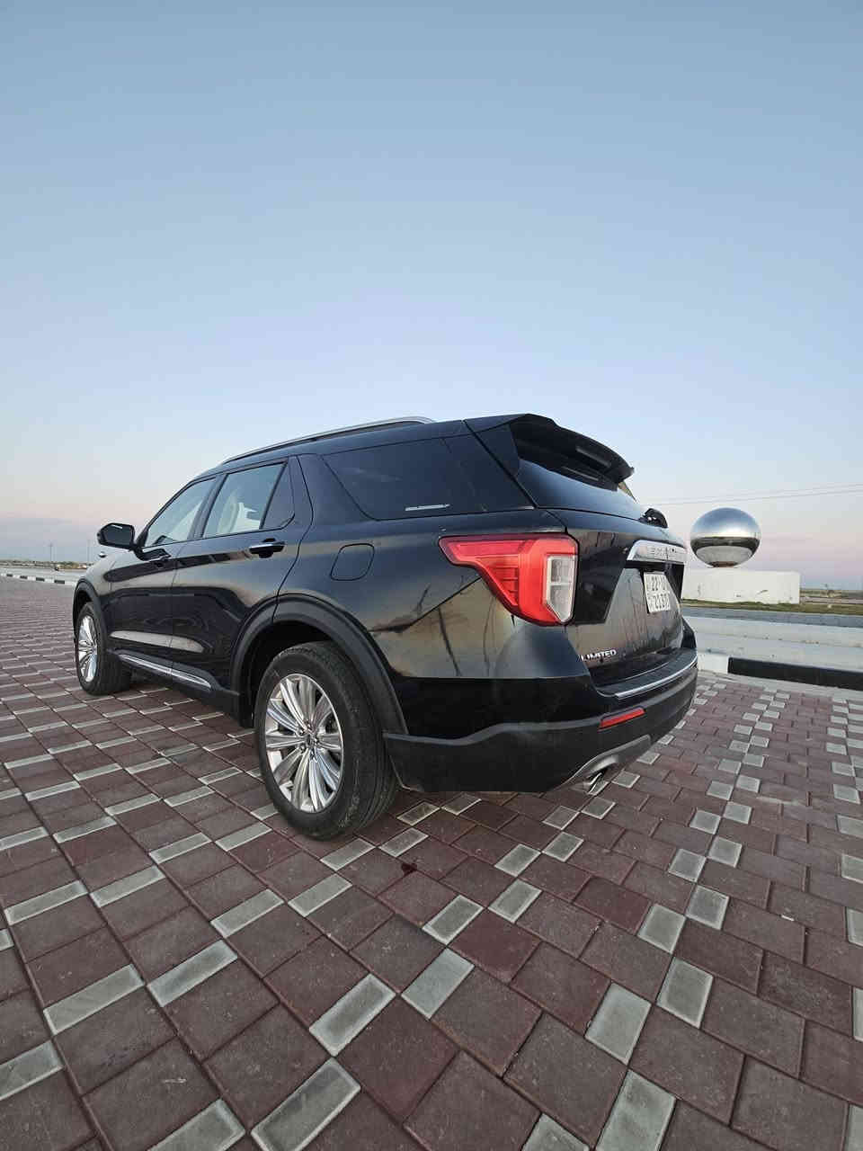 الاسود الملكي يرحب بكم.. للبيع او مراوس فورد اكسبلورر ٢٣ لميتد (٦) سلندر تنفس طبيعي هايبرد ١ عل ١ فوووول مكفولة من قطرة صبغ حادث طفيف في الجاملغ الخلفي بارد قليل
رقم اربيل باسمي نظااافه قيافة مواصفات 
ماشيه ٢٥٠٠٠ 
معرض بلاتينيوم لتجارة السيارات  سامراء 
***********
