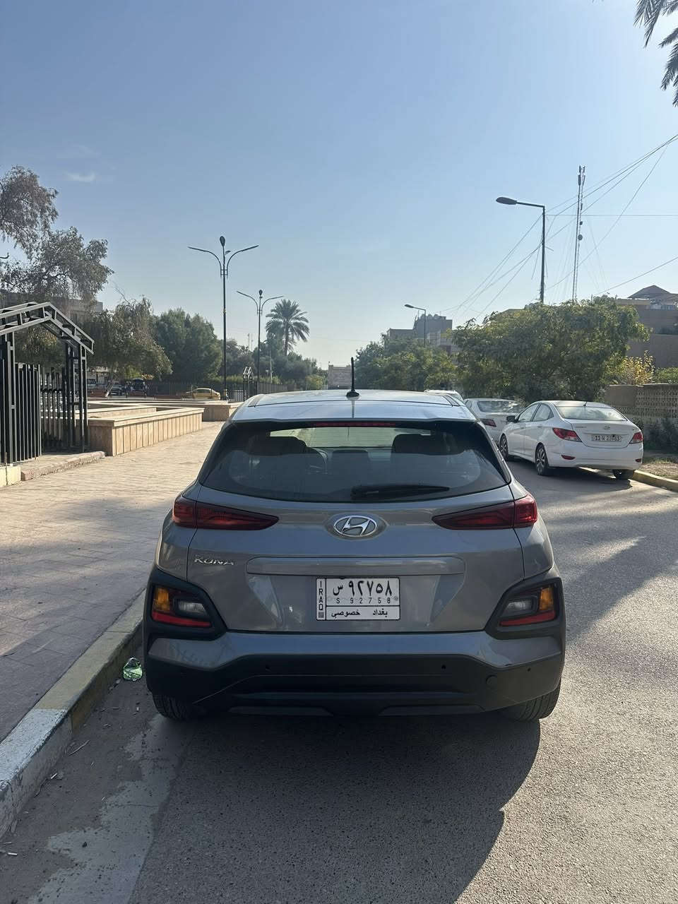 السلام عليكم
كونا 2021 وارد امريكي 
حادثها جاملغ وباب خلفيات 
بدون ايرباك 
بجم كبس 
ماشية 23 الف مشي حقيقي داخلة ماشية 15 الف 
شاشة 
كامرة 
تحكم ستيرن 
ويل كب 
سيارة كلش جديده 
ومضمومة 
***********
مكان السياره السيدية 
رقم الشاصي مرفق بالصورة
