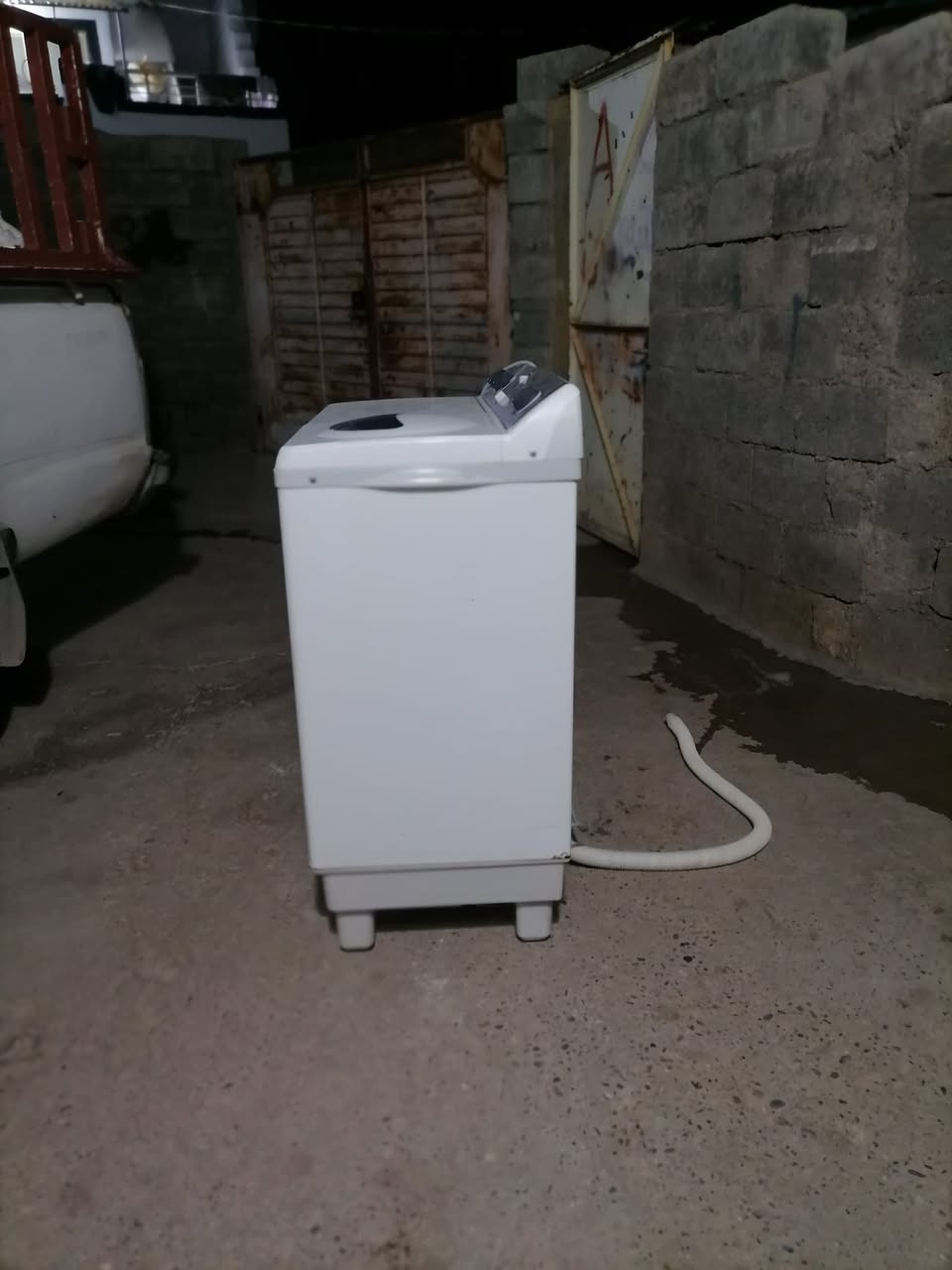 سڵاوی خواتان لێبێت غەسالەی هیتاشی شەش کیلۆ غەسالەکە ماشااللە جوان ماوەتەوە وەک خۆتان ئەیبینن سعر70 هەزار ڕەقەم شوێن سەیدصادق ڕەقەم***********

