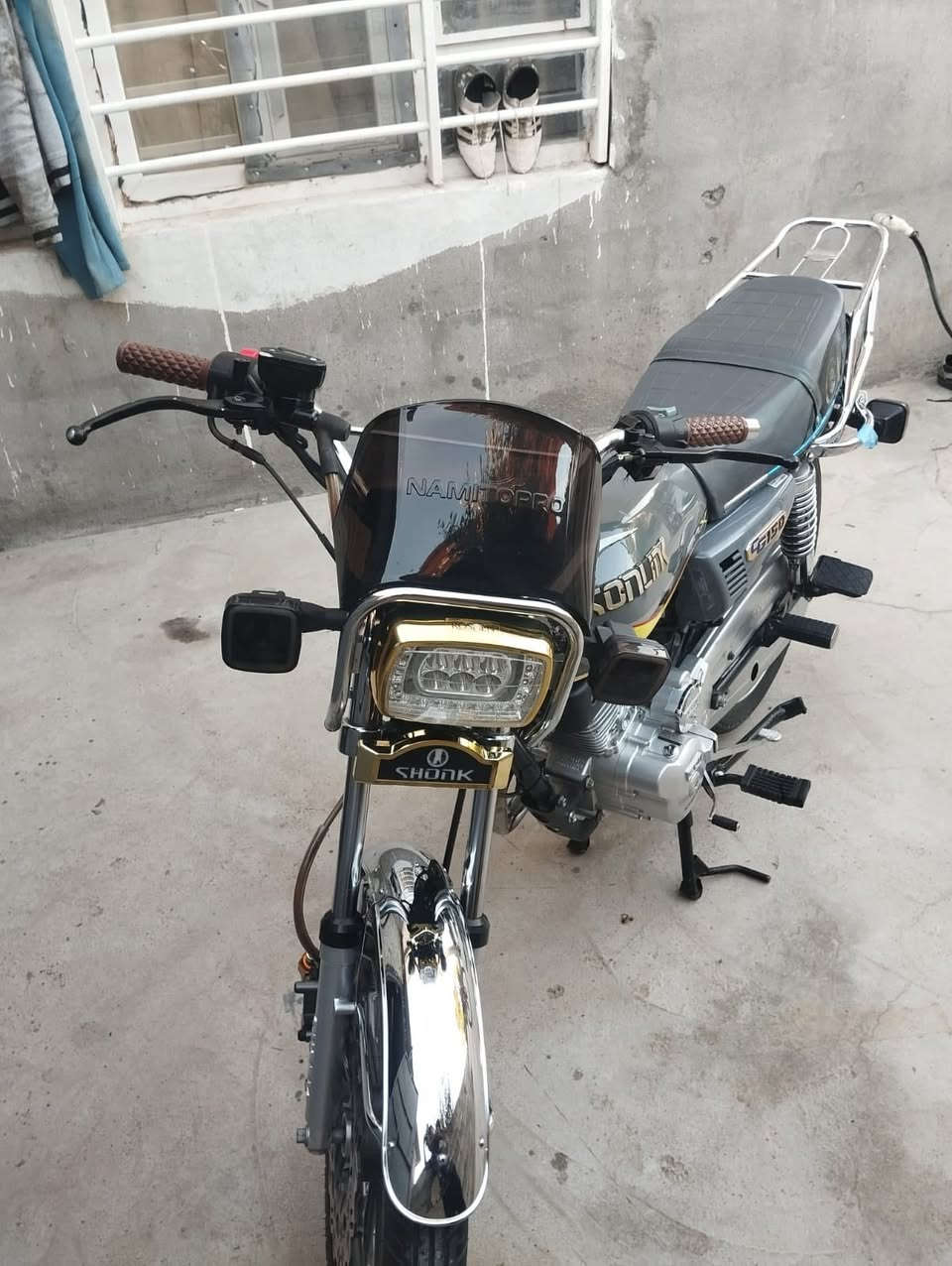 سونك موديل 25 محرك 150 دراجه كلها شرط سعر 700 وبيها مجال للتصال ‭0788 598 4553‬
