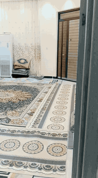 السلام عليكم عندي بيت 150 متر   اربع غرف نوم استقبال وصالتين حمامات اثنين بناء2025 بغداد الامين الثانيه شارع المكاتب يم روضه اليقين قريب على قناة  ***********
