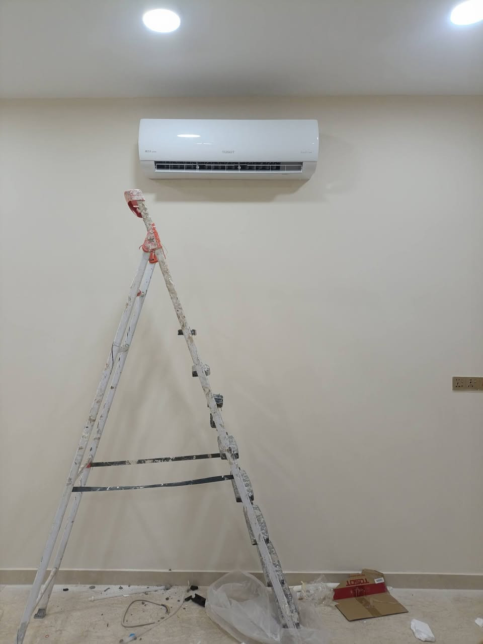 بسم الله الرحمن الرحيم تعلن ورشه ابو زهراء المتنقلة في البصره صيانه موقعين سبالت ثلاجه مكيف نتصل ولا تحتار صيانه داخل الدار بنسب السعار وتساب ***********
