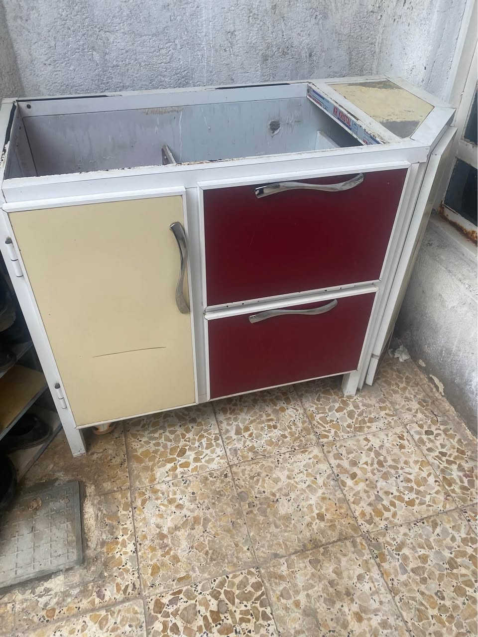 ‎ميز تزكام اصلي ثقيل ميز مال طباخ. ب90 وبيه مجال للشراي‎ عمارة, ميسان


**إذا كنت صاحب هذا الإعلان وتريد حذفه لأي سبب، رجاءا أرسل رسالة إلى الدعم الفني**