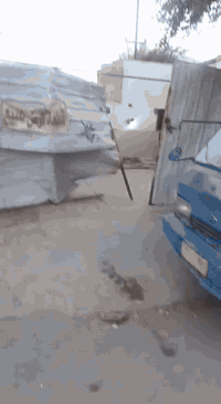 قطعه أرض زراعي للبيع مساحتها 882م واجهه 9 ونص ونزال 33 ع شارعين أمامه وخلفها سعرها 60 مليون وقليل لتفاوض العنوان زعفرانيه شارع المعهد قرب المنصه لاستفسار ***********
