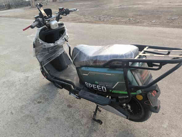 موديل 25 ست بطاريت
درجه مستخدمه شهرين 
جديده كلش كلشي ما تصرف عليه ودرجه على الفحص وين ما يعجبك روح افحص 
درجه النقص مالته بس الدگمه مال الهورن عطلانه تبديل دكمه فقط 
ليزر خلفي تحذير للسايق عدم الاقتارب اشاير شغلات اضويه لد عالي ناص كهربائيات كله شغاله سرعته 99حقيقي على الگاع 
درجه سعرها 775وبيه مجال حگ الچيه 

للاستفسار الاتصال على الرقم ***********
