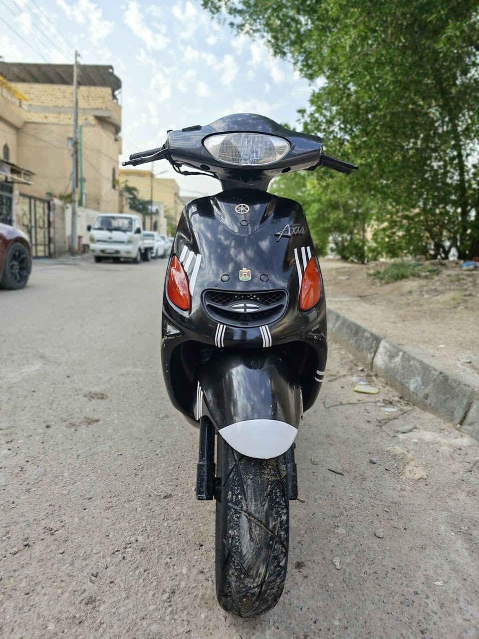 دراجه لكزز البيع نضافته مثل ما موضحه بل صوره محركها خبط رايدها ب ٥٠٠وبيها مجال مكاني معقل ‏‪0771 578 3364‬‏
