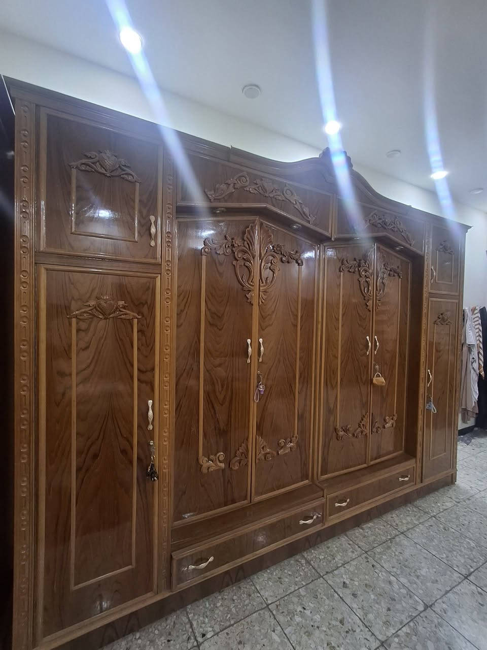 غرفه نوم موديل المسرح بعدها جديده شخط مابيها تفاصيل بالخاص مفصلها ب3,600
اريدها مليون 600  قفل جربايه وياها كذلك مسرح ضخمه خمسه ملم ضهر جرجوبه داخل وخارج صاج 
بلحقيقه انظف عنوان بغداد


**إذا كنت صاحب هذا الإعلان وتريد حذفه لأي سبب، رجاءا أرسل رسالة إلى الدعم الفني**