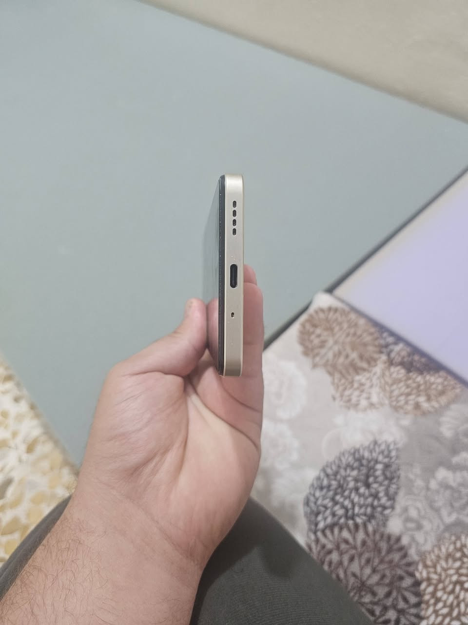 جهاز  r C75 نضيف 100% رقم ***********
