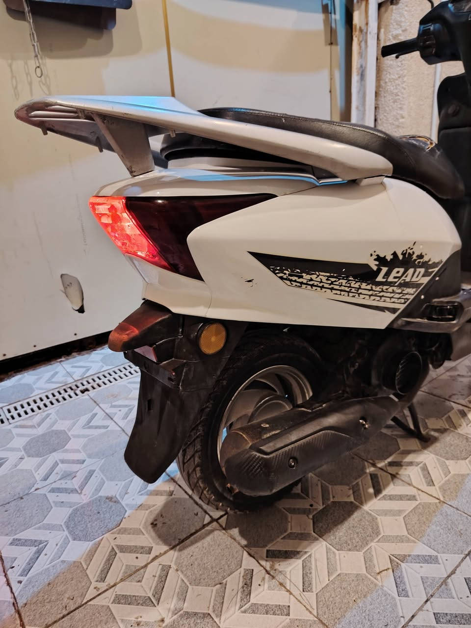 السلام عليكم ورحمة الله وبركاته الجميع دراجه ليدي موديل ٢٤ كله شغاله ابشر الفحص مكينه خرسه سلف وهندر كله شغاله كهربائي كله شغاله مكينه برغي مامفتوح منه ابشر الفحص مكانه قرب جسر الثوره الاتصال *********** السعر 450
