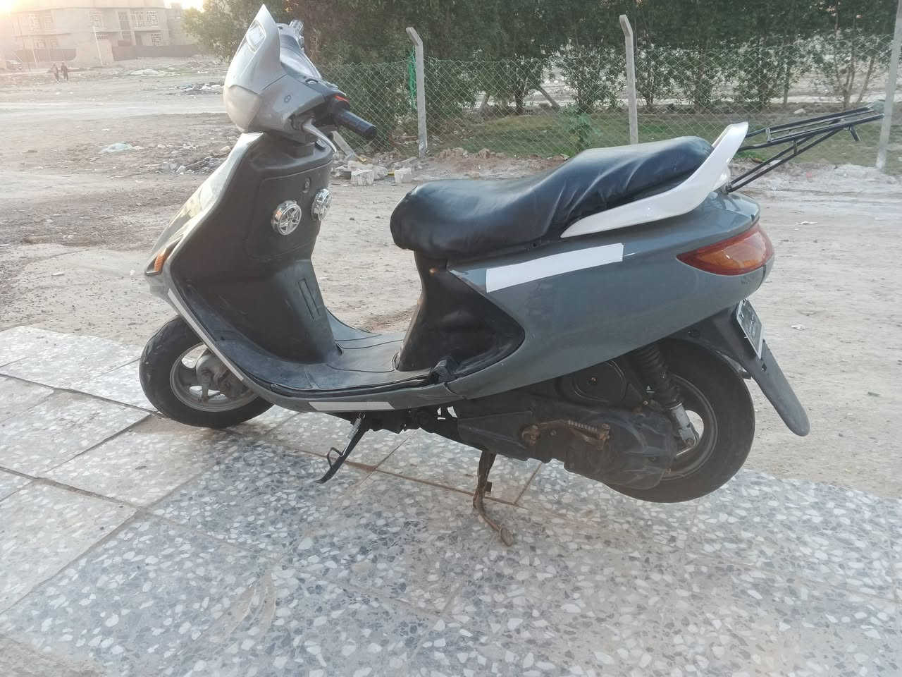 السلام عليكم شباب  مكاني حلة شارع30هذا رقمي *********** السعر 550وبيها مجال 
دراجة فراشة كرستال فحل 
لون مميز اسمنتي المرغوب 
كهربائيات شغالة سلف هندر معدل  
يرادلها فقط كلج امامي الدراجة بعدها على وضع الشركة محرك نضيف وناعم
  سستم سماعات جاهز يرادلك فقط م بي ثري
