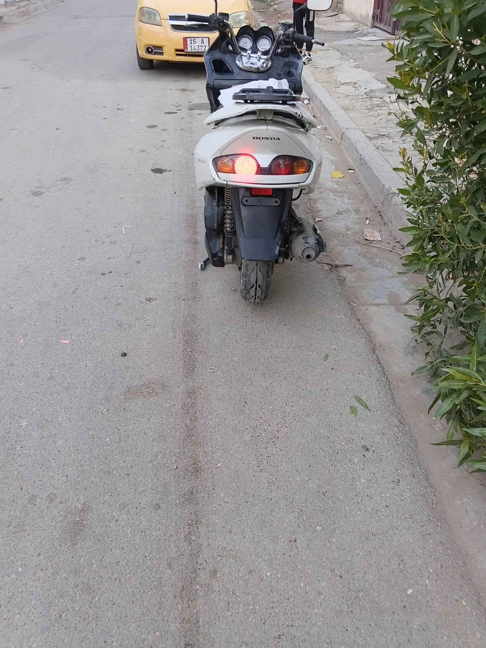 سلام عليكم شباب فورزة شغالة بيه نواقص سويج ،+كفرات تعبانة صوت محرك بس هية شغالة  كاملة مال رمبة أوراق كاملة مكينة مامفتوحة ابد سعر300بيهة مجال مكاني بغداد شعلة هاذا رقمي وتساب أو نتصال‏‪***********‬‏
