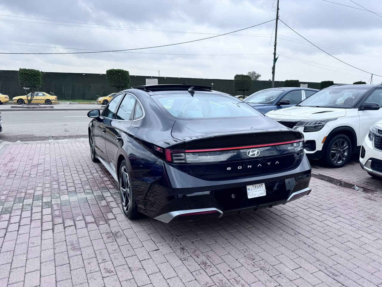 سلام عليكم سوناته مديل 2024  امريك باقي بس رقم  حادثه  جاملغ مبدل وبيه صبغ بين الباب وجاملغ فول موصفات بنرامه بصمه جلد شاشه متصله رادار و داخل ابيض وبعد بيه وهواي موصفات السعر 145 $$ قفل. مكان السياره بغداد ***********
