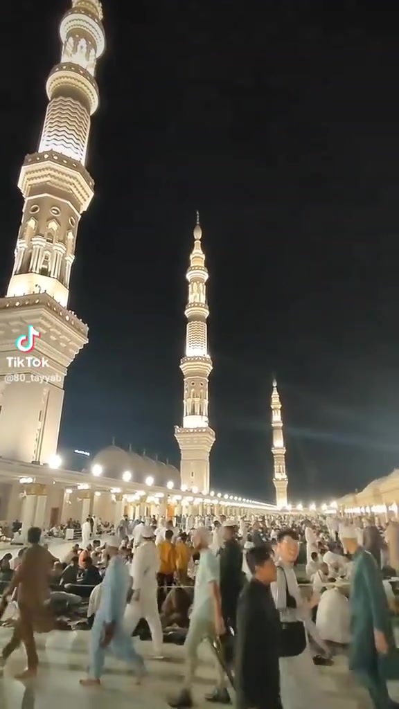 علان عمره البر عرض خاص البرنامج لأول 400$وجميع الخدمات وجبتين طعام وجنط وحرام وحجابات للنساء ومزارات مكه والمدينه الفنادق في مكه محبس الجن باتجاه الصقاف والمدينة مركزية والبرنامج الثاني 325$بدون خدمات يشمل السكن والمزارات والفيزا والبرنامج الثالث 600$وجميع الخدمات وجبتين طعام وجنط وحرام وحجابات للنساء ومزارات مكه والمدينه ومرشد ديني يرافق الرحلة وضيافت الطريق 5ايام مدينة و10مكه المكرمة السفر أن شاء الله 7/10الى 7/15 ،📞***********
