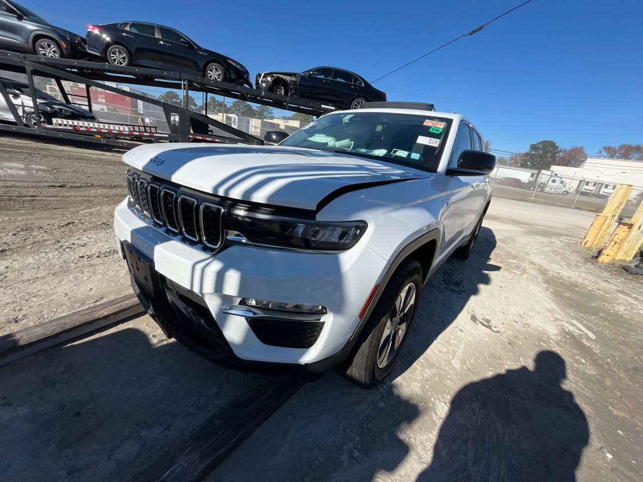 السلام عليكم جيب موديل 24 فول الفول هايبرد وشحن وبانزين 3 انضمه حادثه موضح بالصور 3 شاشات سياره حاليا بعمان الحره ايرباكات راجع سستم بلادي سياره بعمان الحره تدخل شهداء او على أربيل مراسله واتساب على الرقم *********** السعر 220
