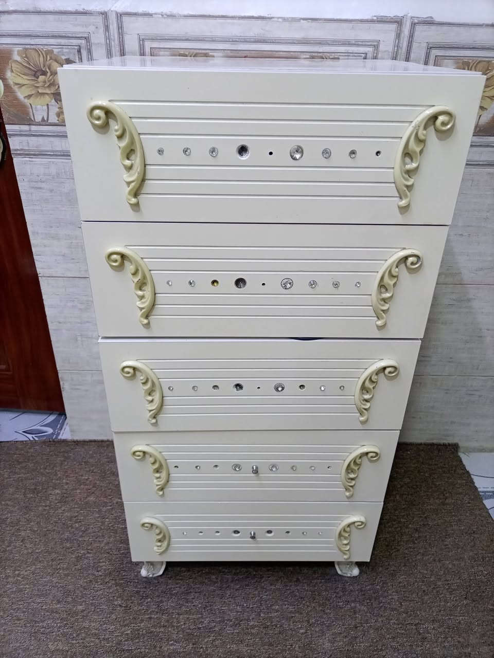 غرفه للبيع ٣٥٠قفل


**إذا كنت صاحب هذا الإعلان وتريد حذفه لأي سبب، رجاءا أرسل رسالة إلى الدعم الفني**