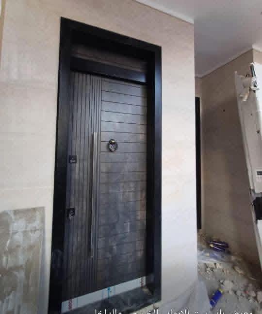 🚪 باب واحد يغيّر شكل البيت بالكامل.

وصلت دفعة جديدة من الأبواب الخشبية التركية الأصلية بتصاميم حديثة وجودة تصنيع عالية، مخصصة للبيوت والمكاتب والمحلات التي تبحث عن الفخامة والمتانة في نفس الوقت.

🔹 عزل ممتاز يقلل الصوت ويحمي من الرطوبة والحرارة
🔹 جودة تصنيع تركية بخامات قوية وعمر استخدام طويل
🔹 تنوع كبير في التصاميم بين المودرن والكلاسيك ليناسب كل ديكور
🔹 إكسسوارات تركية أصلية (كيلونات – يدات – مفصلات) تعطي أمان وشكل أنيق
🔹 تشطيب دقيق وألوان متعددة تناسب المنازل الحديثة والفلل والمحلات

💰 البيع متوفر بأسعار منافسة مباشرة من المصدر.

🚚 

📍 الموقع: كوت– زين القوس – شارع الجوبه / 

📞 للاستفسار والطلب:
***********
***********
