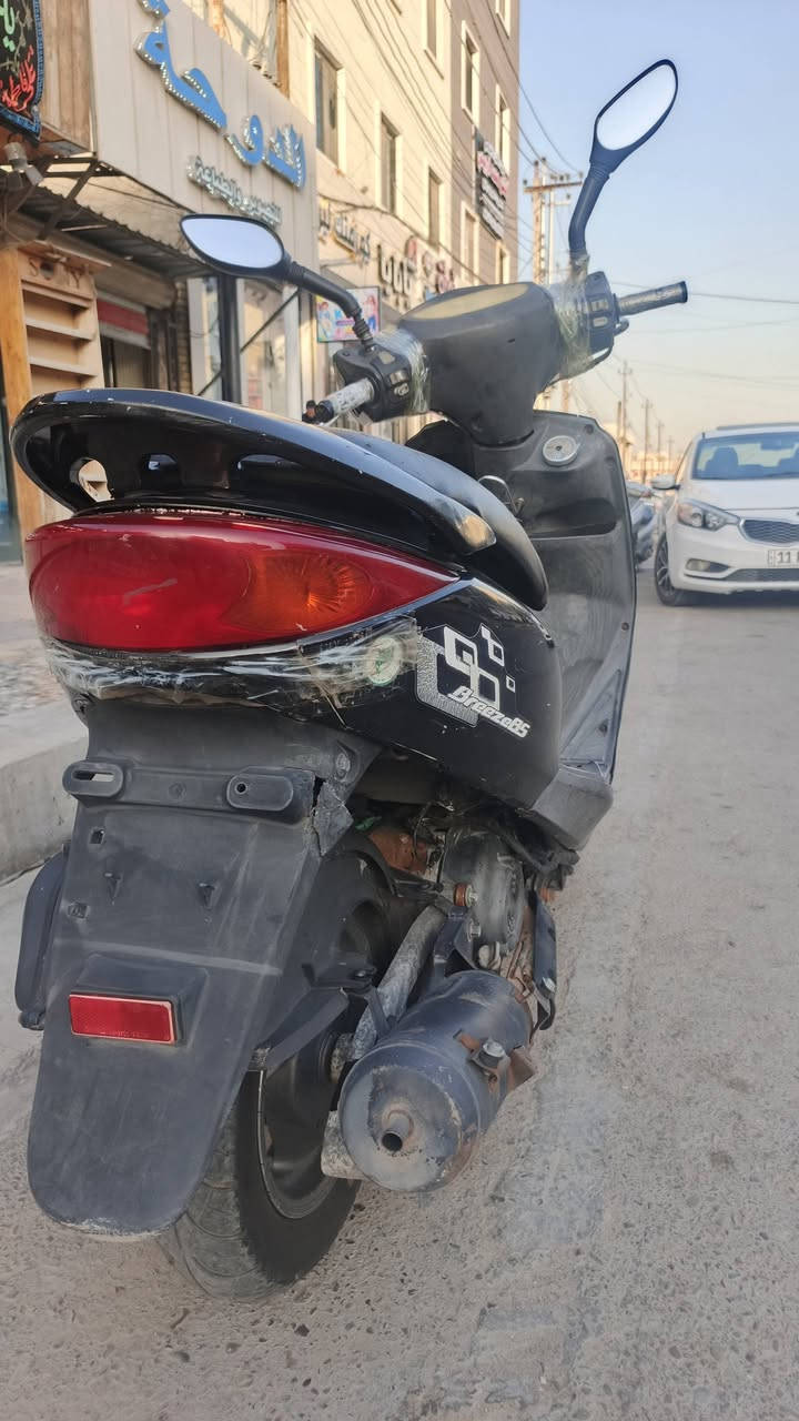 السلام عليكم بريز بغباء نوزل خطين دراجه بلاديه سعر 600 وبيه مجال للطيبين نضافته 70 بل ميه للبيع او مراوس بسكنس فحل مكان لبنوك سوك الميثاق الاستفسار على هاذا رقم *********** متواجد لعصر
