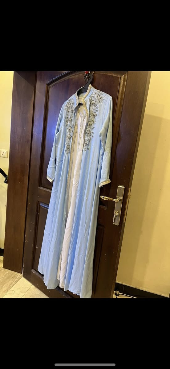 فساتين ملبوسات مره وبيهم جدد مملبوس موجود توصيل


**إذا كنت صاحب هذا الإعلان وتريد حذفه لأي سبب، رجاءا أرسل رسالة إلى الدعم الفني**