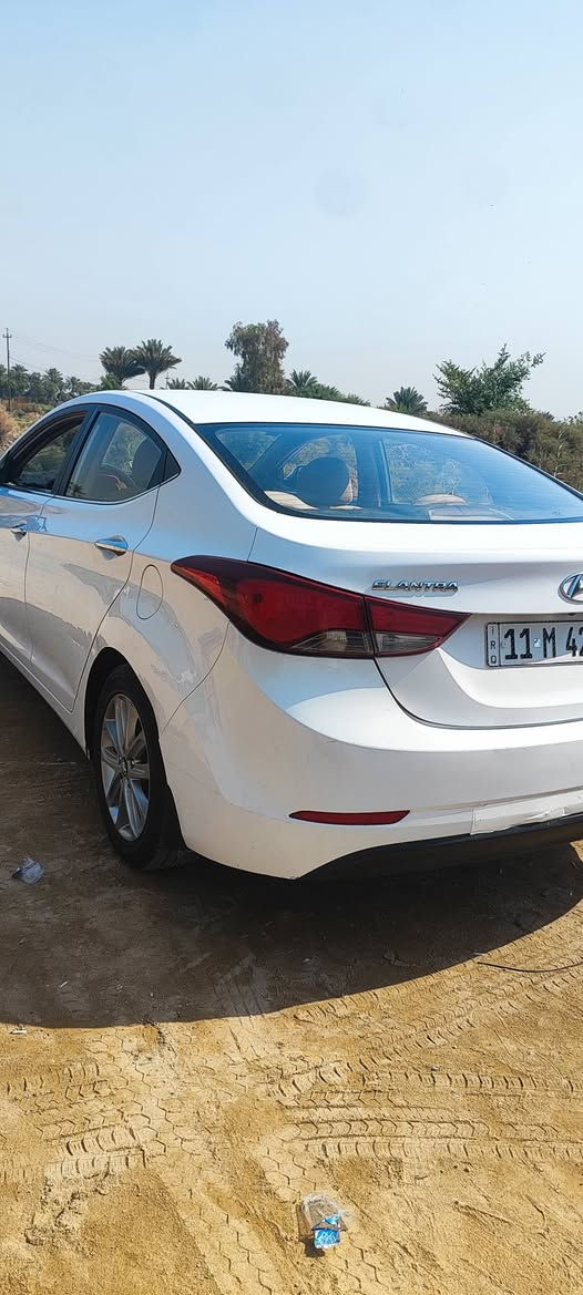 سلام عليكم
النتر 16 خليجي رقم بغداد باسمي مكفوله من الصبغ فقط بارد مع ارفاق السونار والسعر المطلوب 127  وبيها مجال 

الاتصال ***********
