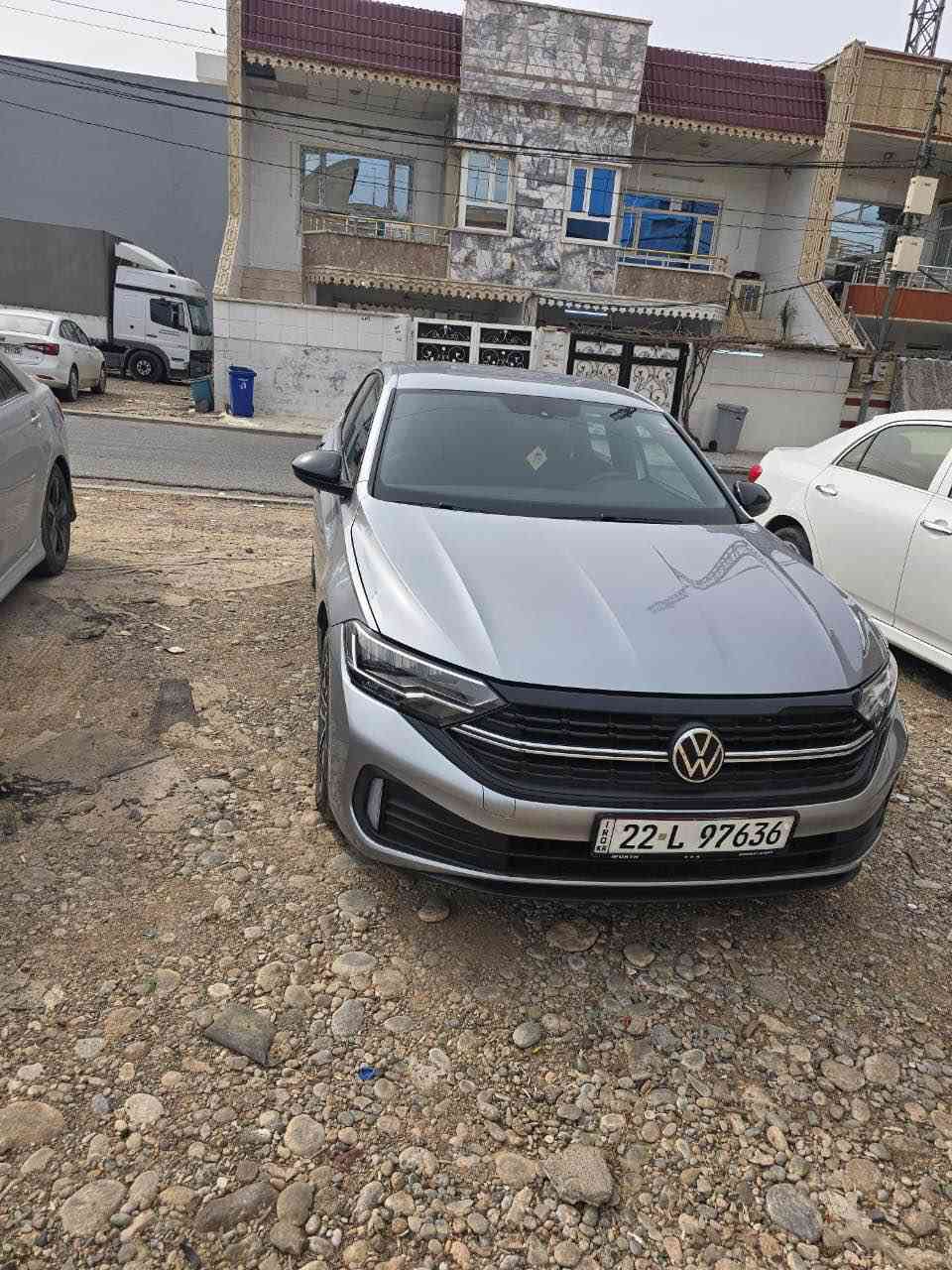 volkswagen jetta s sport
 سەیارەکە تاکە لە جوانی هیج کێشەی نیە تەقەو رەقە بە شەرت تەحویل غەرامە بە شەرت سەیارەکە زۆر جوان و سپۆرتو گەنجانەیە سێ پارجە کلیری ئەمریکایە بێ لێدران و بێ ئێرباگ سەیارەکە بە شەرتی هەمو تەقەو رەقەو ئێرباگێکەکانی سلیمە گشتی هیج هیج مەسرەفی نیە  
 سەنەوی نوێیەو هەزەی  نوێیە رەقەم شنسیشم دانایە 
3VWBM7BU8PM047156
*********** أربيل, العراق
