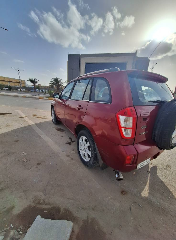 شيري تيكو 2013  
ضربه جاملغ   خيط تبخير 
السياره جاهزه من كلشي تايرات جدد 
بعض المشاكل البسيطه 
حداديه ١٠٠ بالميه
*********** ناصرية, ذي قار
