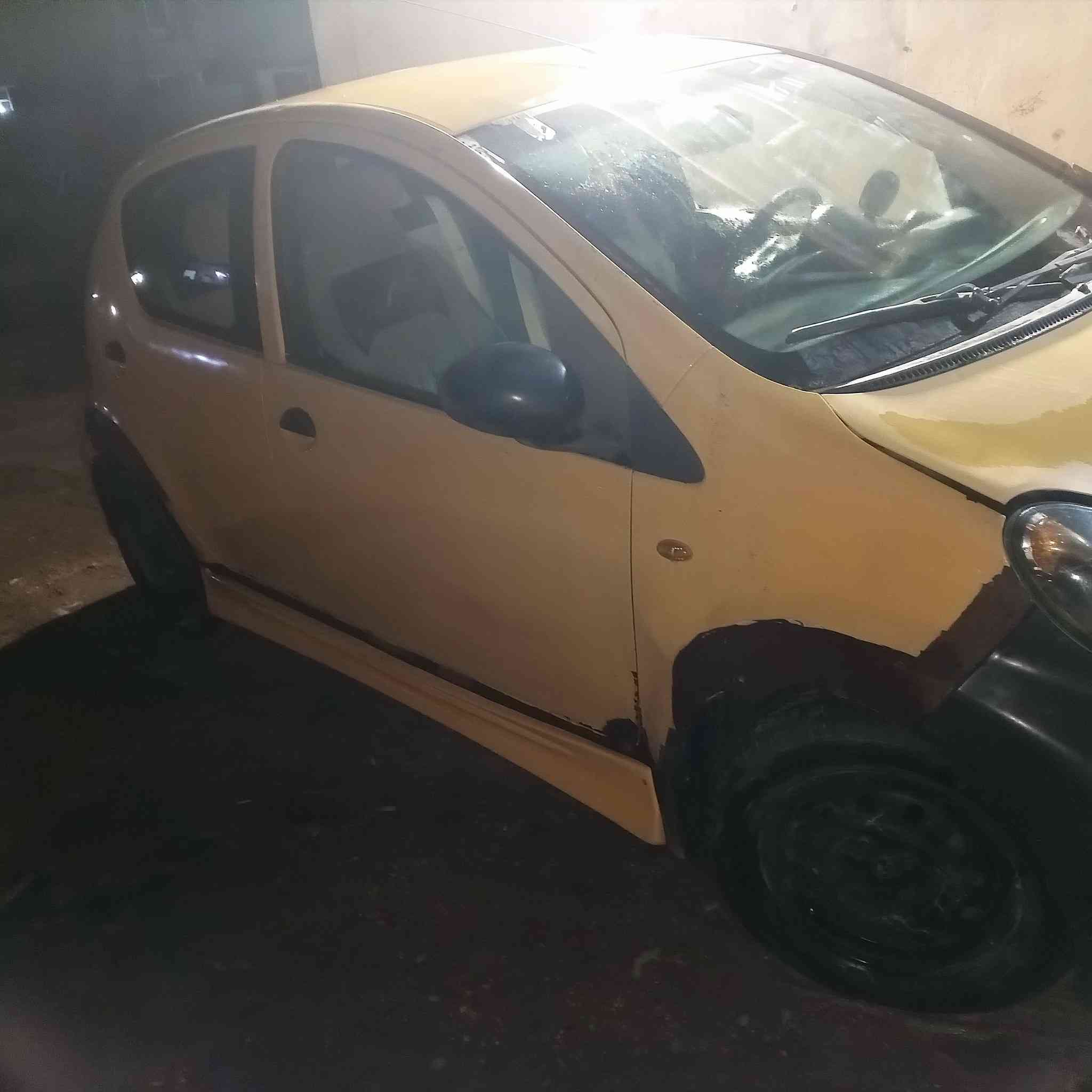 السلام عليكم بي واي دي اف زيرو للبيع موديل 2012كير اومكينه اوتخم تاير اوحداديه جدد رقم نجف نكليزي تحويل ثاني يوم تريد وكله تريد تحويل بسم ابن عمي سياره نضيفه عوزه ترتيب بصيط كهربيّات كله شغال مكان بابل الحمزه الغربي( السعر مناسب جدا 17اوبيه مجال قليل)  للستفسار *********** بيه واتساب اوالخاص مفتوح
