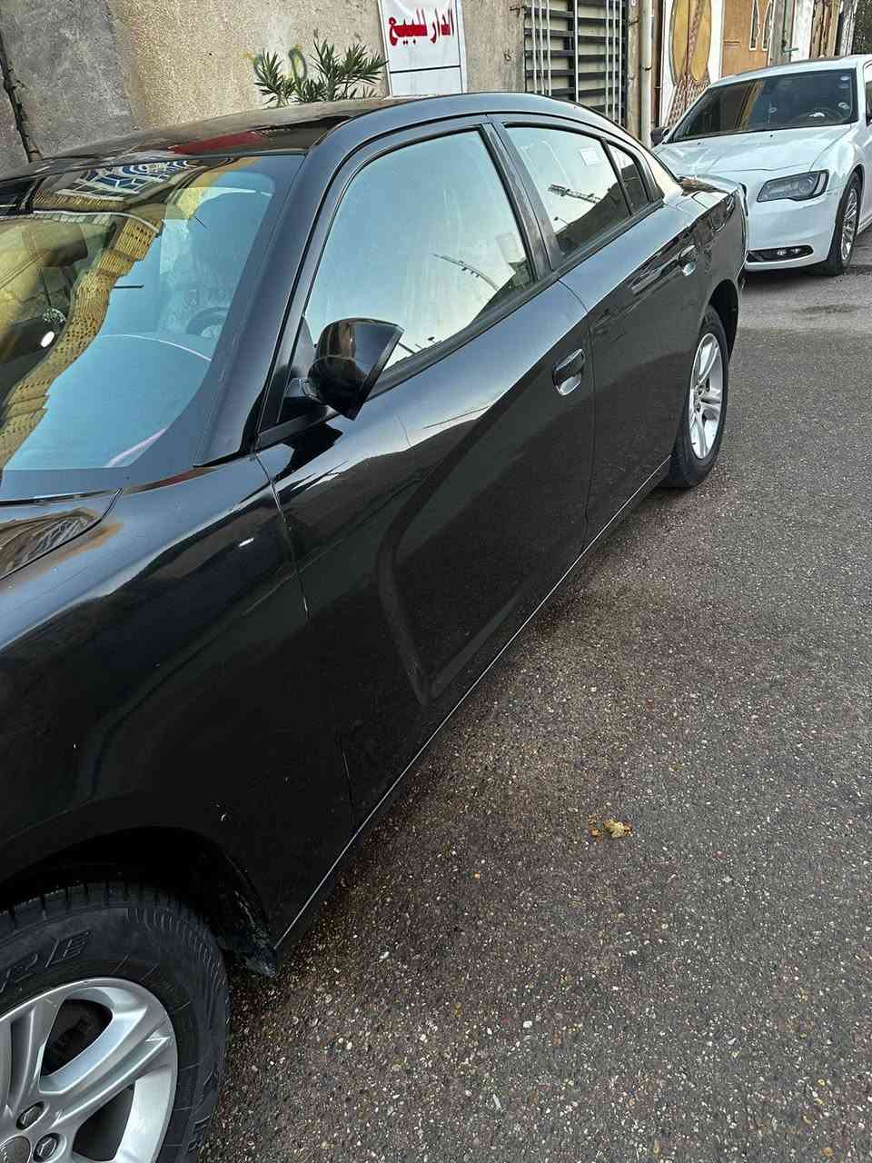 السلام عليكم 
دوج جاجر sxt 
فول مواصفات عده الفتحه 
محرك 3.600
السعر 130 وبيها مجال 
اي ستفسار الاتصال على 
*********** البصرة, العراق
