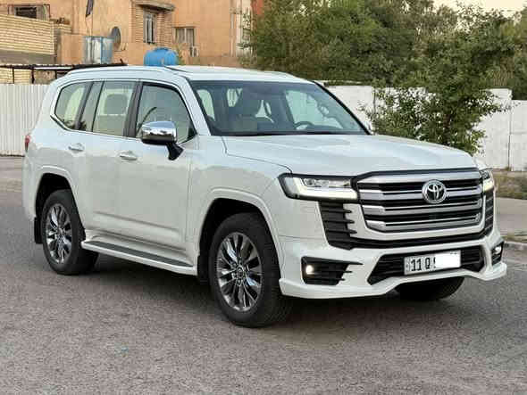 السلام عليكم 
رجائاً اقره المنشور و شوف الصور والتفاصيل قبل متتصل 

لاندكروز 2024 
وكاله SAS خليجي VX محرك 4000تنفس طبيعي ماشيه 4000 عليه تغليف PPF ضمان عشر سنوات 
السياره فووول مواصفات اعلى فئه 
السياره بيه بنيد تبديل و باب وصبغ ثلث القماره اثر عارضه واكعه عليه مكفوله مــن الكلبه والجفيه تكم مكفوله صور قبل الصبغ موجوده والسونار موجود السياره جاهزه للاخير بدون نقص السياره معروضه ب ( 645 $) وبيه مجال مجال بسيط مكاني بغداد البياع للاستفسار *********** متواجد واتساب واتصال
