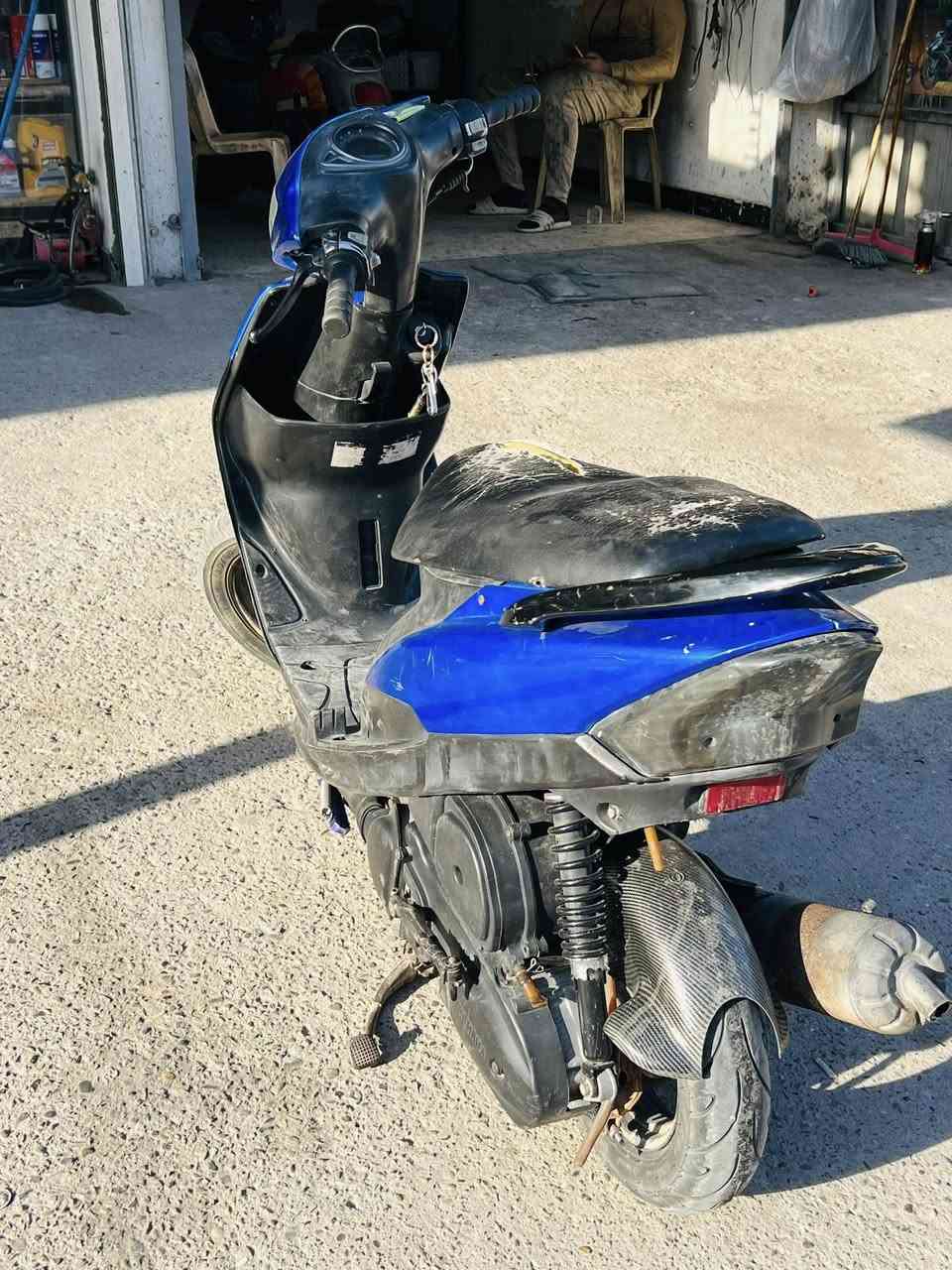 سلام عليكم ماكس عدلةللبيع شغالة سلف وهندر مكينة بلادية على وضعيتهة مثل ما واضحة بلصورة كهربايات كلهة شغالة مكان بغداد الامين الثانية سعر 500وبيهة مجال بصيط ***********
