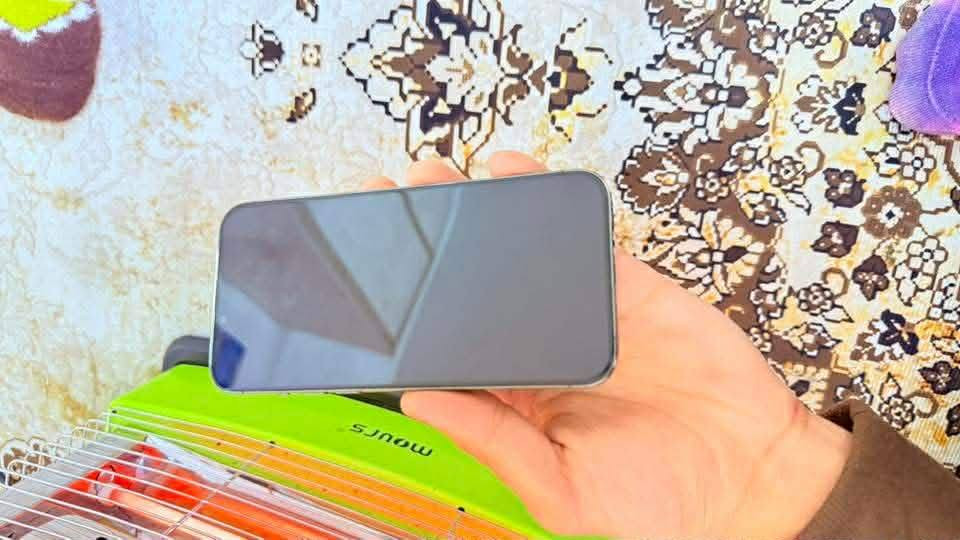 شرق اوسط
زيتوني
ذاكره ٢٥٦
كارتونته موجود
مستبدل شاشه اصليه فقط ثلاث خيارات
الشراي يتفضل خاص او يتصل ***********
